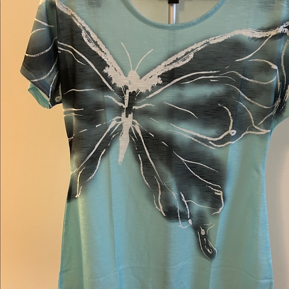 Aqua Butterfly Graphic Tee - Picture 2 of 3